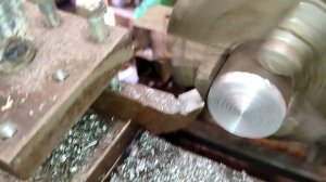 Токарный станок по металлу своими руками из хлама Серия 7 (Двигатель и первая стружка)