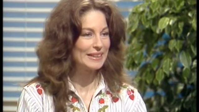 Interview with Sophie Wilcox (Lucy) and Barbara Kellerman for The Lion, The Witch and the Wardrobe смотреть онлайн