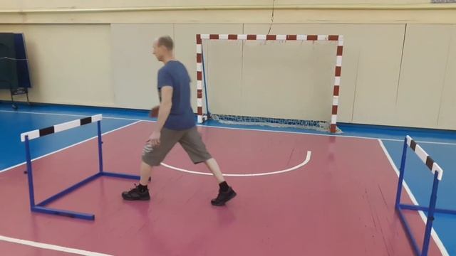 Как правильно прыгать через барьеры !!! смотреть онлайн