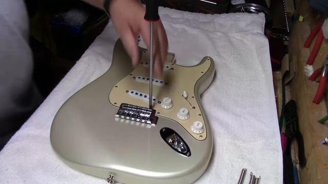 Mexican Stratocaster gets the works and then some смотреть онлайн