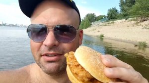 ОБЖОР ЧИЗБУРГЕР КФС/МУКБАНГ на Волге