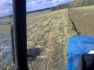 работа с прицепным плугом