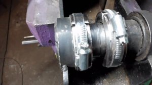 Трубу больше не уводит в сторону ( на профилягибе)