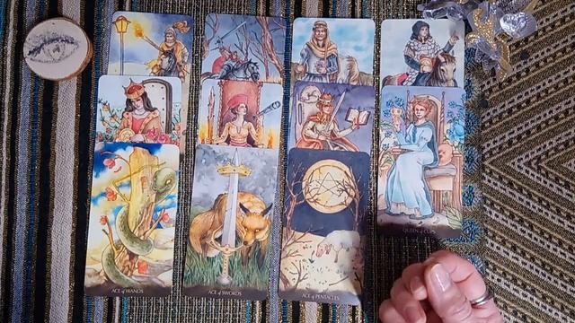 Отношения между вами сейчас? Гадание на 4 короля. Онлайн гадание. смотреть онлайн