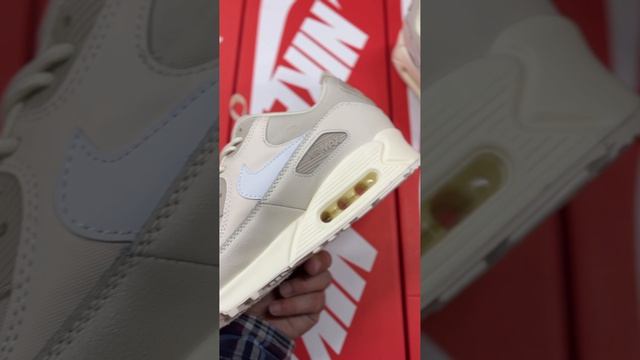 кроссовки Nike Air Max 90 бежевые смотреть онлайн