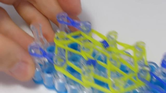 Брелок "Панда" из Rainbow Loom Bands. Урок 44 смотреть онлайн