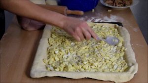 Пирог с тунцом и картошкой / Дрожжевой пирог с рыбной начинкой | Pie with tuna and potatoes