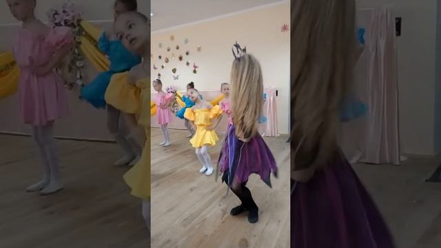 Сказка в честь Дня матери и окончания учебного года (3), 28.05.2016 смотреть онлайн