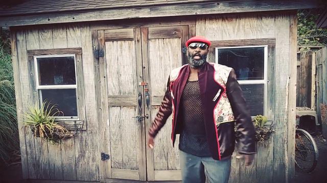 Kingsman & Donya CRAZY WORLD /Trying to step up Music Video смотреть онлайн