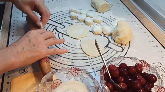 🇺🇦🍒 Вареники з вишнями на заварному тісті. Українська кухня. Дуже смачно!😋 Cherry Dumplings Recipe
