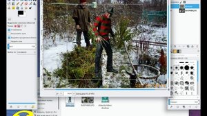 Федя Крюков на огороде. Как в Гимпе вставить картинку в картинку.