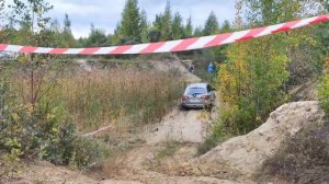 Рено Колеос и Дастер на бездорожье клуба