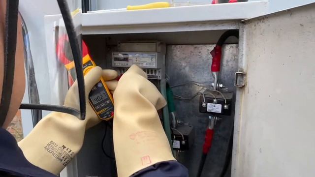 Проверка 3ф прибора учета электроэнергии с ТТ образцовым прибором Энергомера СЕ602 и ВАФ парма