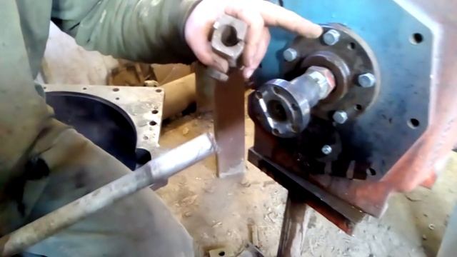 КАК СОБРАТЬ ПРОМЕЖУТКУ и ГИДРОБАК, Сборка трактора т 25 с нуля ч 3.