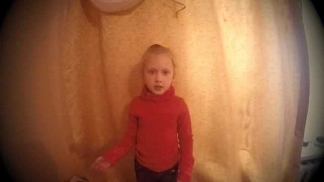 Сестрёнки плюс. Песенка про школу "вот и осень пришла". Вика поёт песенку. смотреть онлайн