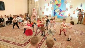 Супер танец с мягкими игрушками