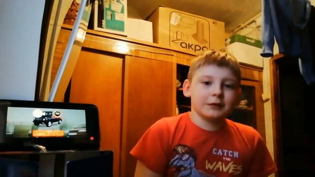 Школьник съел капсулу для одежд ! смотреть онлайн