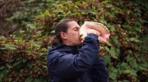 Поющая раковина (дункар, шанкха, конх, горн из ракушки) / Conch shell horn (shankha)