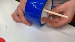Бегущие ноги из цветного картона и скотча. Игры с детьми