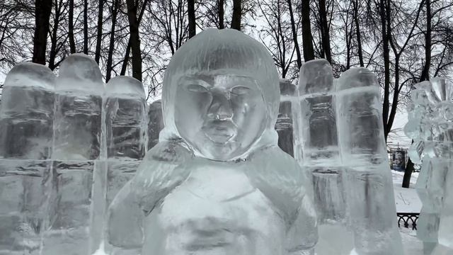 Фестиваль-конкурс ледяных фигур в Костроме.