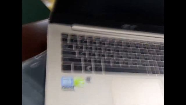 Asus ZenBook UX430U смотреть онлайн