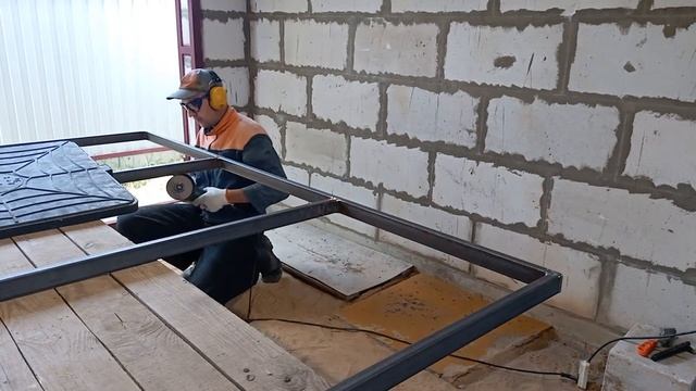Шлифовка сварных швов на гаражных воротах смотреть онлайн