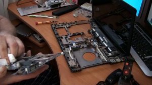 Залитый ноутбук/ Чистка