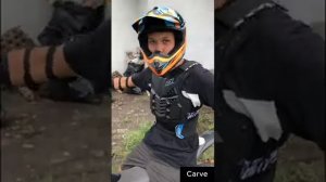 Первый урок. Стантрайдинг на Kawasaki KLX 150. На Бали. Как делать трюки вилли, стоппи и бернаут.