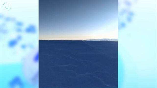 Холод, скорость и высота. Новосибирский парапланерист совершил уникальный полёт с горы Белуха смотреть онлайн