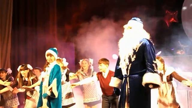 Замятина Саша 12 лет Финальная песня из сказки смотреть онлайн