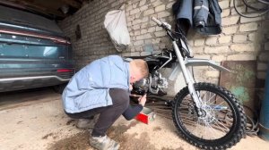 Поменял масло ✊ и переделали  подцветкау  почистил фильтр  на   Питбайк Regulmoto FIVE EA