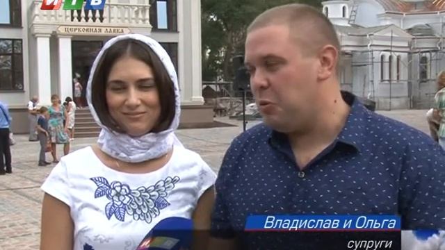 Венчание   Массовое венчание прошло в Соборе Александра Невского