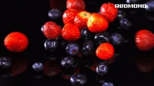 Рецепт праздничного десерта с маскарпоне и ягодами за 5 минут | Планетарный миксер REDMOND RFM-5360
