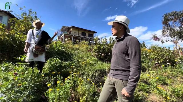 Pre-Feria de FLORES 2023 con MUCHA HISTORIA: Visitando casa SILLETERA, ENORME CULTIVO de FLORES | A смотреть онлайн