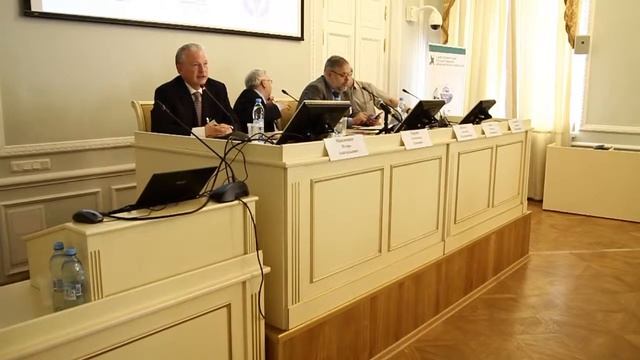 Новая модель здравоохранения -- от технологий к экономике смотреть онлайн