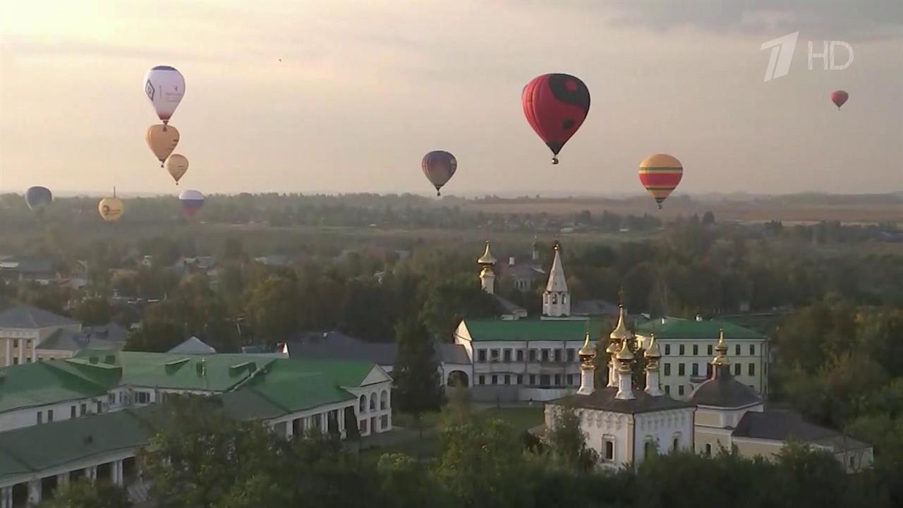 Фестиваль воздухоплавания проходит в Суздале