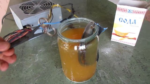 Чистка металла от ржавчины электролизом / Metal cleaning by electrolysis/