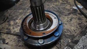 Как снять полуось задней бортовой т 40 трактора