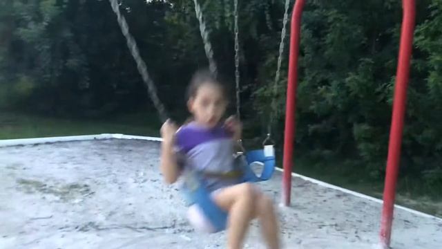 Playground, Stefaniia and Karolina. Прогулка вечером, горка и качели. смотреть онлайн
