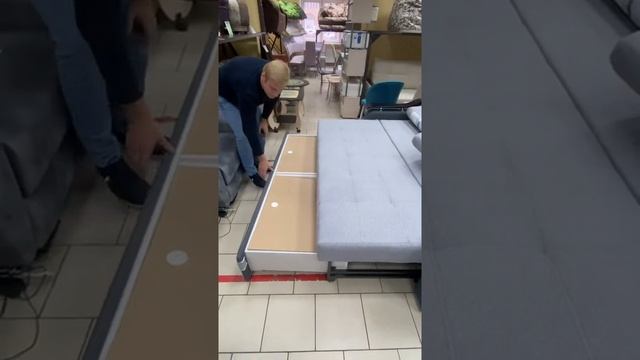 Он победил все остальный диваны. Самый популярный диван России - диван Лидер! смотреть онлайн