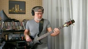 Aria Pro II Cardinal CSB450 bass performed by Victor Levchenko