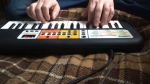 Yamaha PSS F-30. Twist