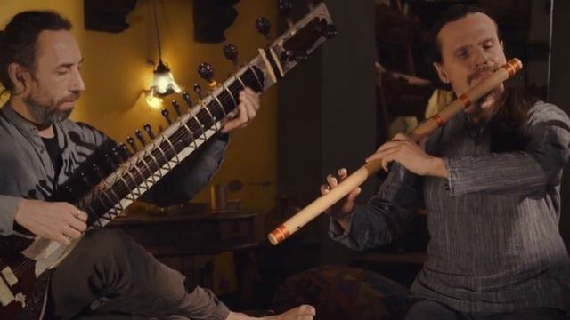 Правин (флейта, дудук), Андрей Танзю (ханг), Геннадий Лаврентьев (ситар) смотреть онлайн