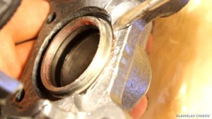 Переборка заднего тормозного суппорта в деталях (Ate, Opel Vectra B)