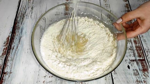 Стакан МАНКИ и стакана СОКА! Очень ВКУСНЫЙ ПИРОГ из ничего! Все перемешали и в духовку смотреть онлайн