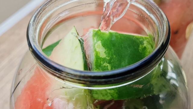 ?SCHMECKER ALS FRISCH! So spare ich Wassermelonen fürs neue Jahr! Ohne Essig und Sterilisation смотреть онлайн