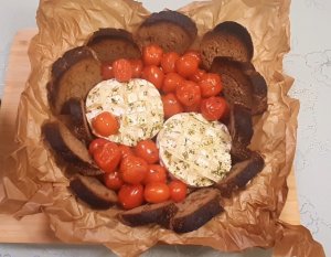 СЫР КАМАМБЕР В ДУХОВКЕ С ПОМИДОРАМИ И ПРОВАНСКИМИ ТРАВАМИ!