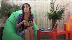 Киви: витамин C и клетчатка в огромных объемах. 100 грамм в день - укрепит иммунитет