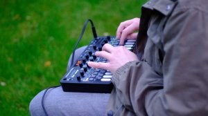 Sonicware Liven 8bit Warps Ambient in the Garden