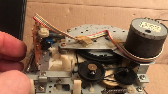 Toshiba TRK -W3W. Замена пассиков. Размеры пассиков смотреть онлайн